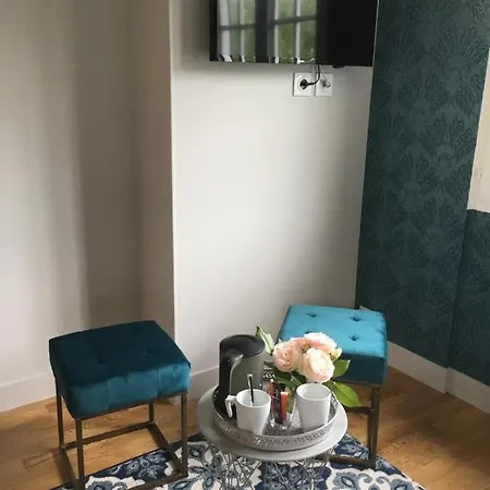 Les Pommiers Bed & Breakfast