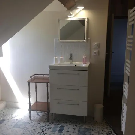 Les Pommiers Bed & Breakfast