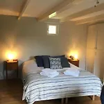 Les Pommiers 住宿加早餐酒店