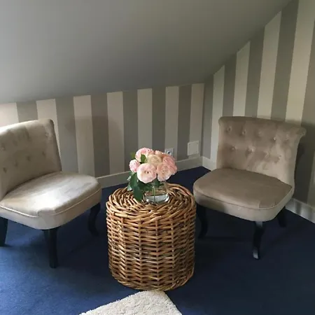 Couette-café Les Pommiers 3*