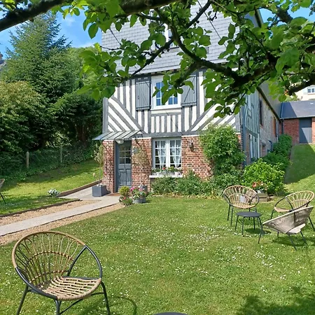 Les Pommiers Couette-café