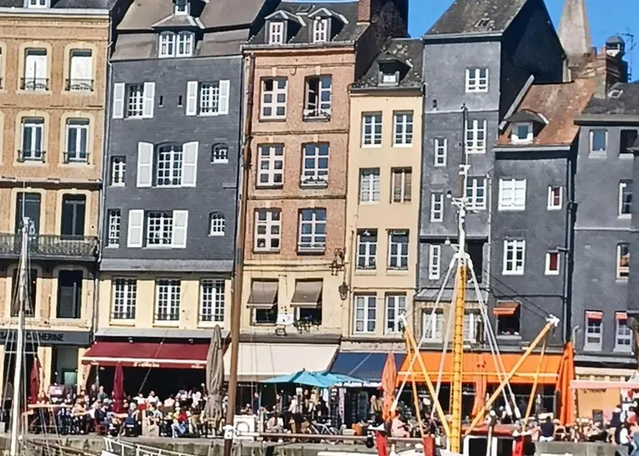 Les Pommiers Panzió 3*